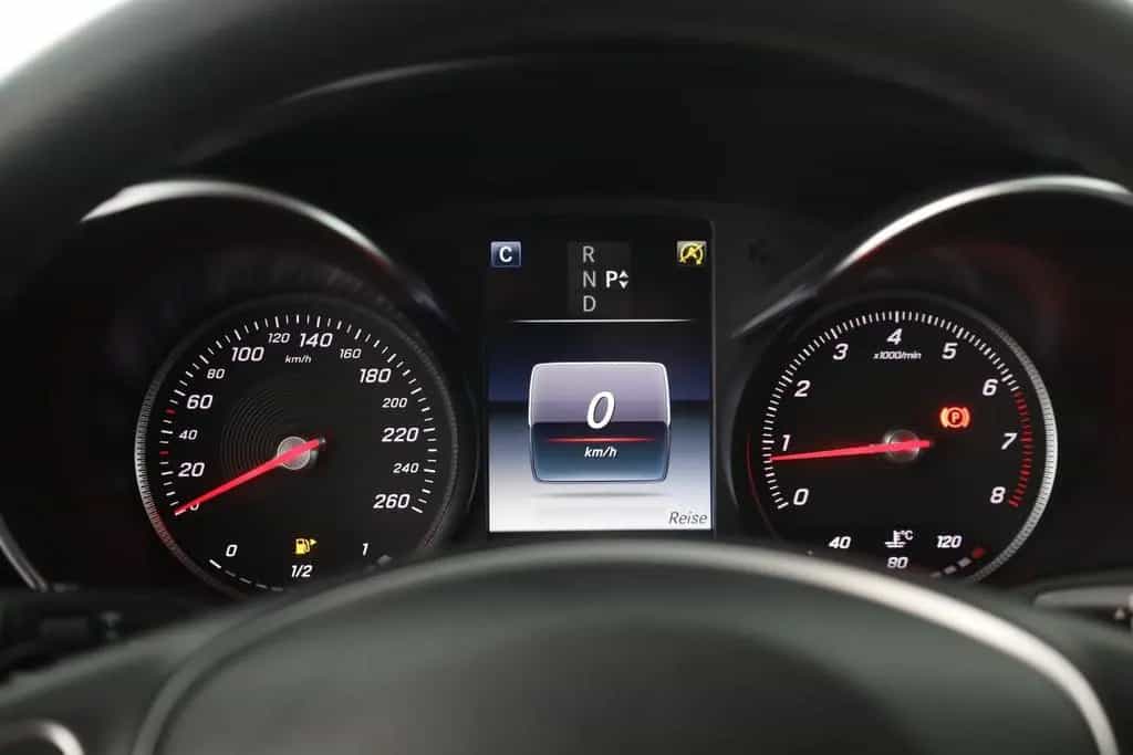 Mercedes-Benz C 180 C180 T CGI Avantgarde LED Navi Kamera PDC AHK 03/2018-photo-17