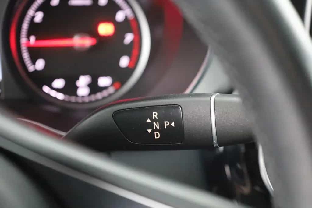 Mercedes-Benz C 180 C180 T CGI Avantgarde LED Navi Kamera PDC AHK 03/2018-photo-19