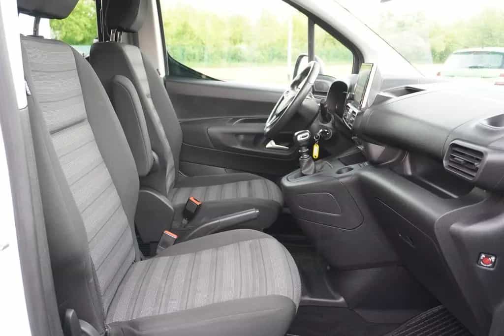 Opel Combo Life 1.2 Edition Navi Kamera Sitzheizung 11/2022-photo-26