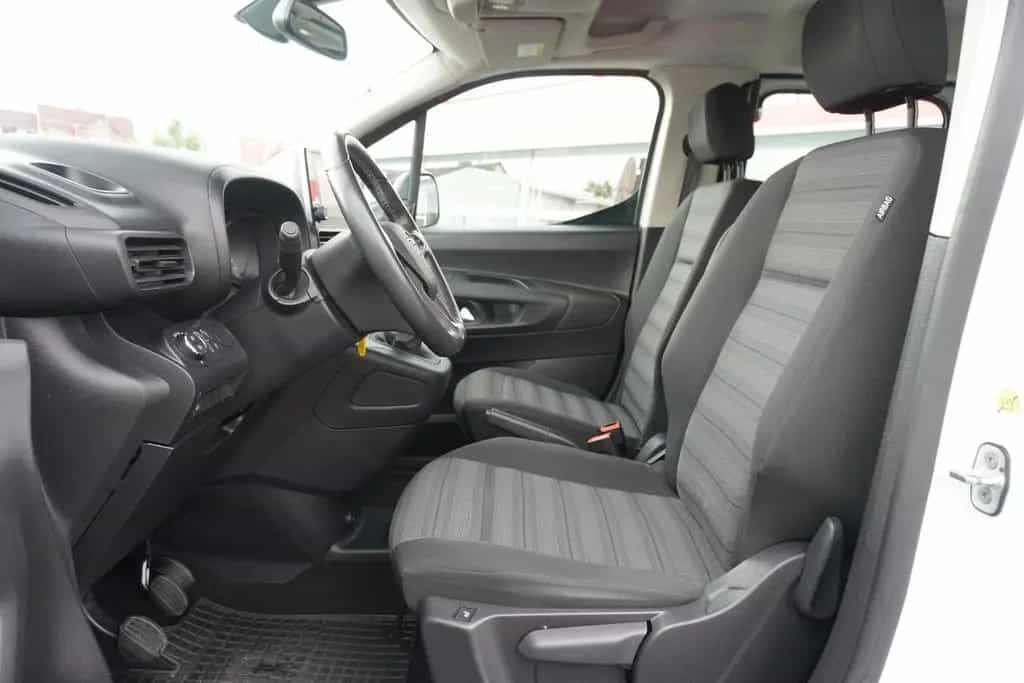 Opel Combo Life 1.2 Edition Navi Kamera Sitzheizung 11/2022-photo-8