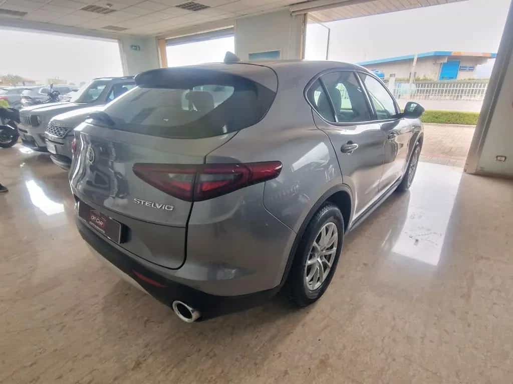 Alfa Romeo Stelvio 2021 05/2021-photo-2