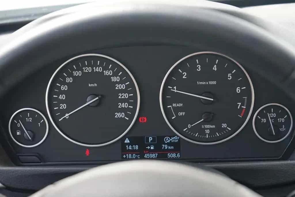 BMW 318 i Touring LED Navi Tempomat PDC USB Klimaaut. 09/2018-photo-14