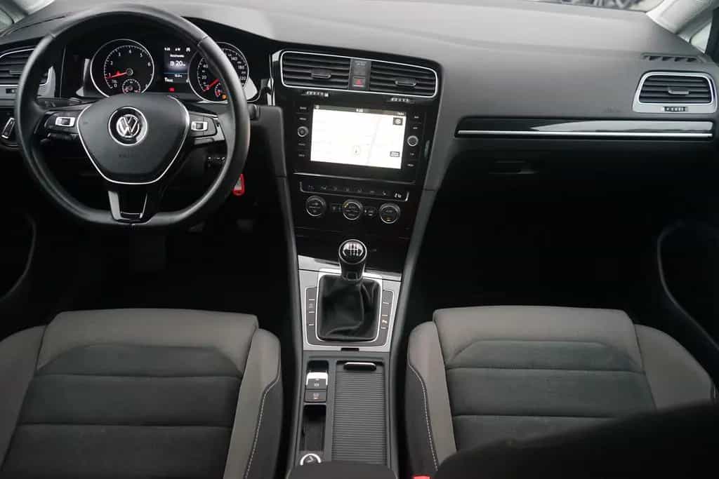 Volkswagen Golf VII 1.4 TSI Highline LED Navi ACC PDC USB 05/2017-photo-7