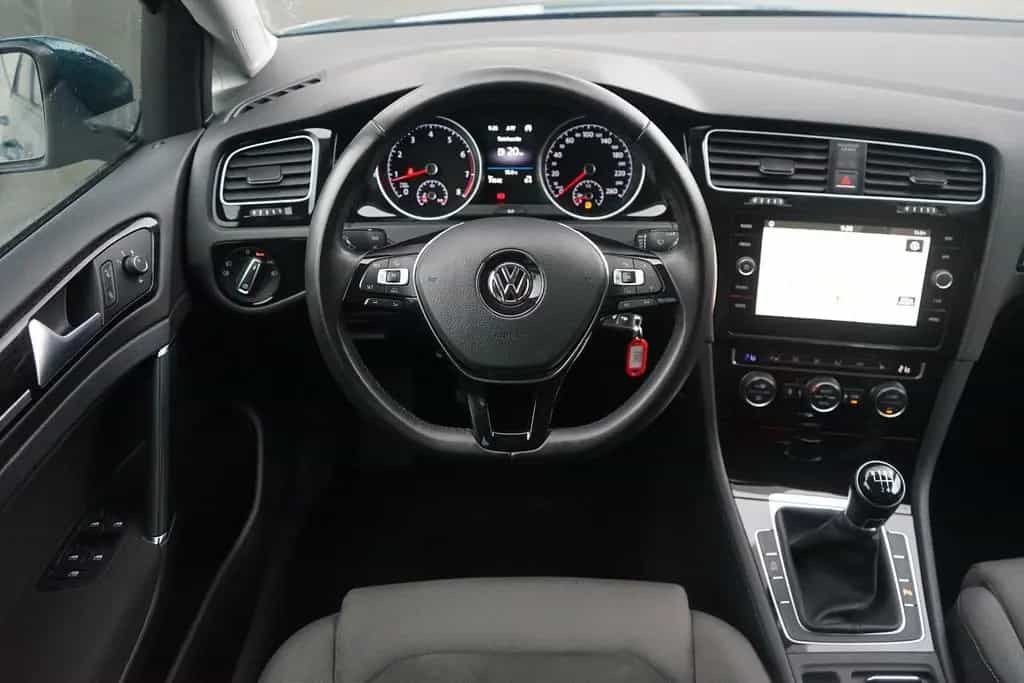 Volkswagen Golf VII 1.4 TSI Highline LED Navi ACC PDC USB 05/2017-photo-8