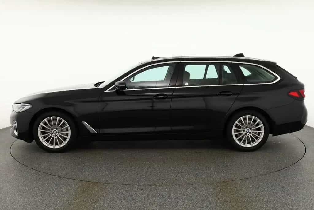 BMW 5 Series i Luxury xDrive MHEV Aut. Laser ACC Navi AHK 07/2023-photo-1