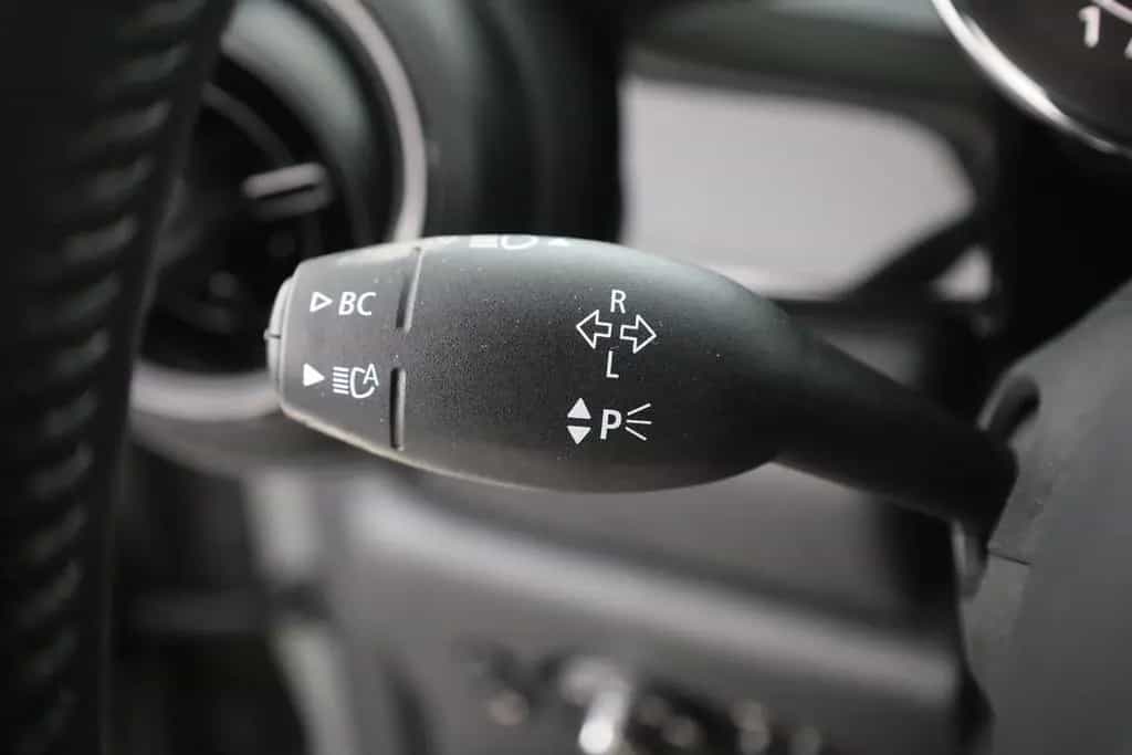 MINI ONE 1.5 Classic Trim LED Navi Teilleder Tempomat 06/2021-photo-19