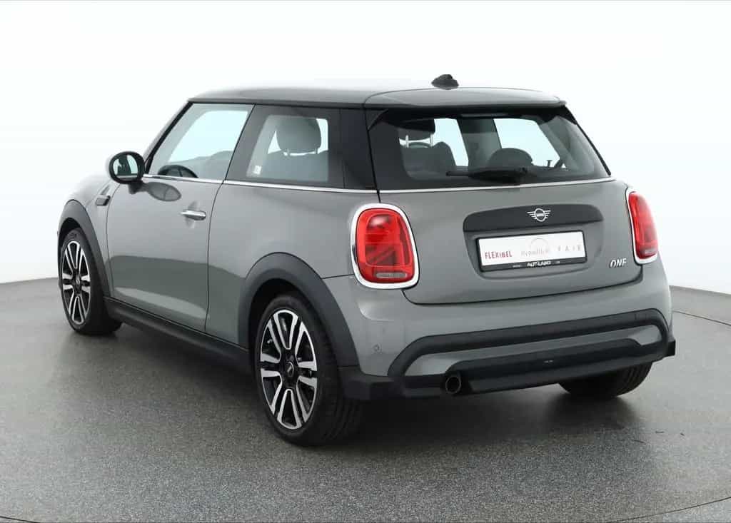 MINI ONE 1.5 Classic Trim LED Navi Teilleder Tempomat 06/2021-photo-2
