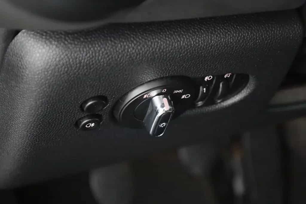 MINI ONE 1.5 Classic Trim LED Navi Teilleder Tempomat 06/2021-photo-21