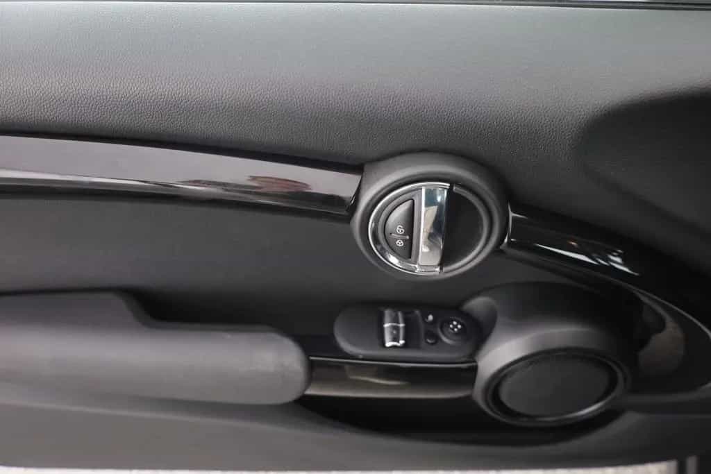 MINI ONE 1.5 Classic Trim LED Navi Teilleder Tempomat 06/2021-photo-22