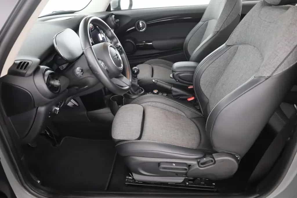 MINI ONE 1.5 Classic Trim LED Navi Teilleder Tempomat 06/2021-photo-23