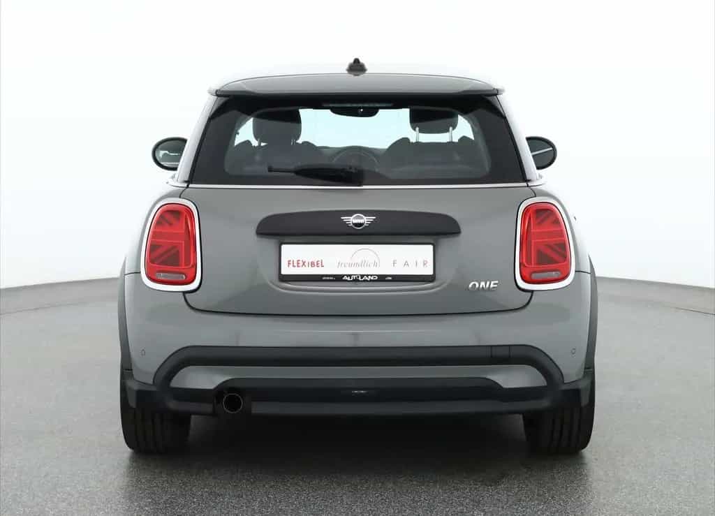 MINI ONE 1.5 Classic Trim LED Navi Teilleder Tempomat 06/2021-photo-3