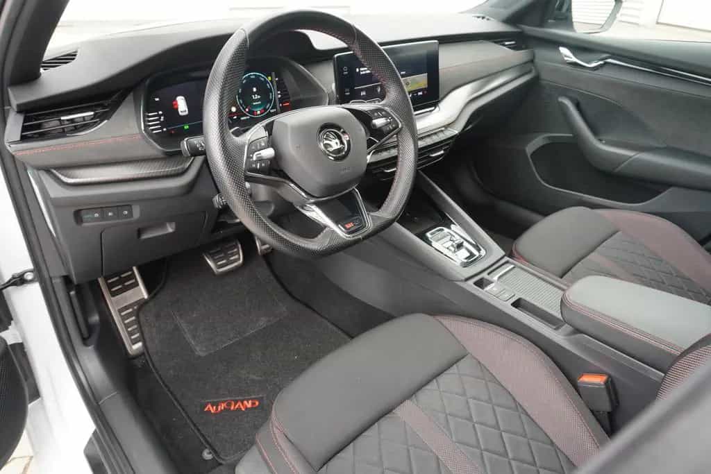 Skoda Octavia Combi 2.0 TSI RS Navi LED ACC PDC Kamera 08/2022-photo-10