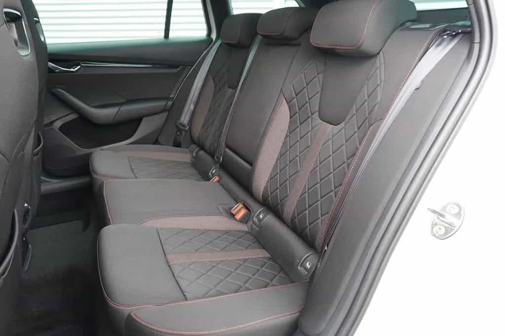 Skoda Octavia Combi 2.0 TSI RS Navi LED ACC PDC Kamera 08/2022-photo-11