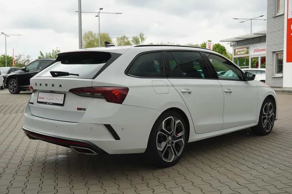 Skoda Octavia Combi 2.0 TSI RS Navi LED ACC PDC Kamera 08/2022-photo-5