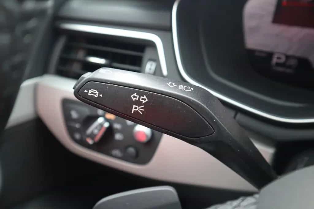 Audi A4 Avant 40 2.0 TFSI S-Tronic LED Navi Head-Up 03/2022-photo-14