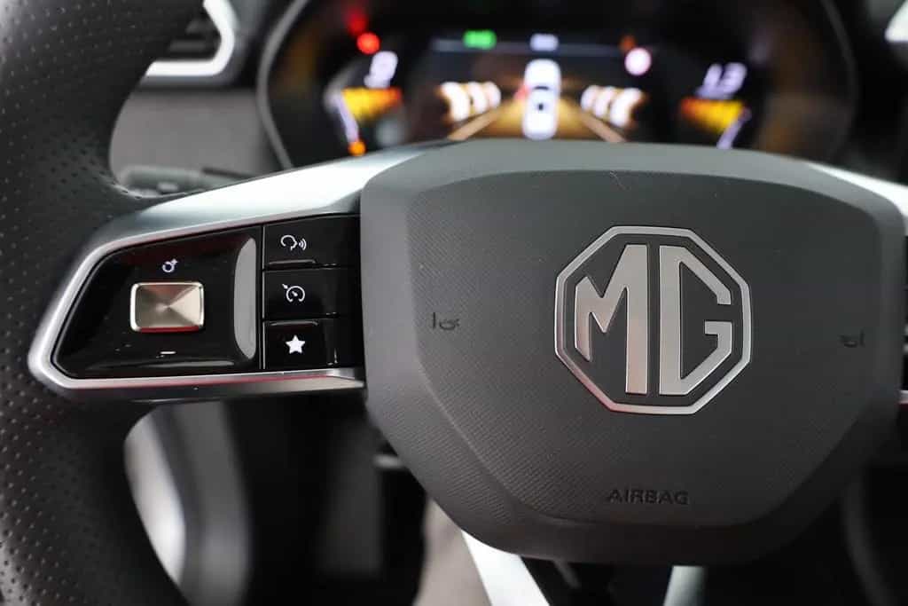 MG ZS 1.5 VTi-Tech Standard Navi Kamera AppleAndroi 01/2026-photo-15