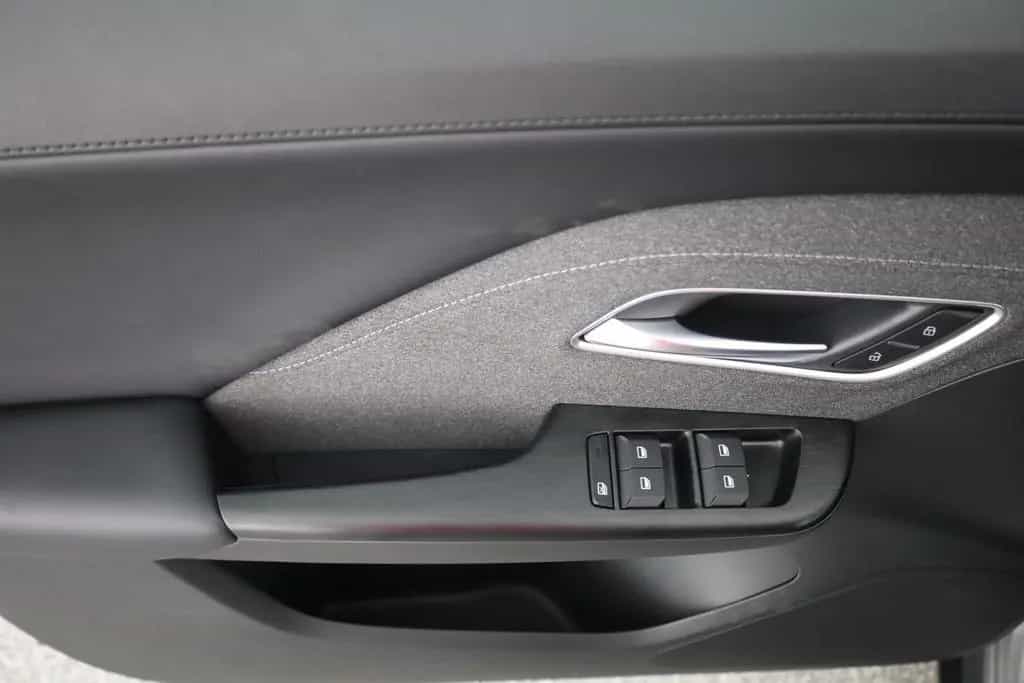 MG ZS 1.5 VTi-Tech Standard Navi Kamera AppleAndroi 01/2026-photo-21