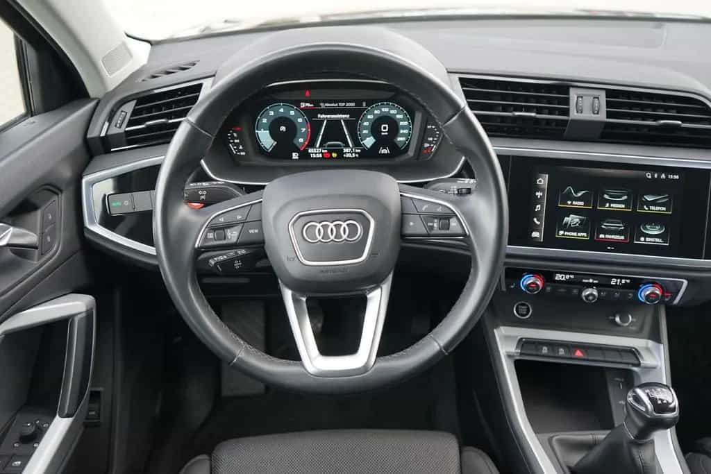 Audi Q3 35 1.5 TFSI S line LED Keyless Standheizung 10/2021-photo-15