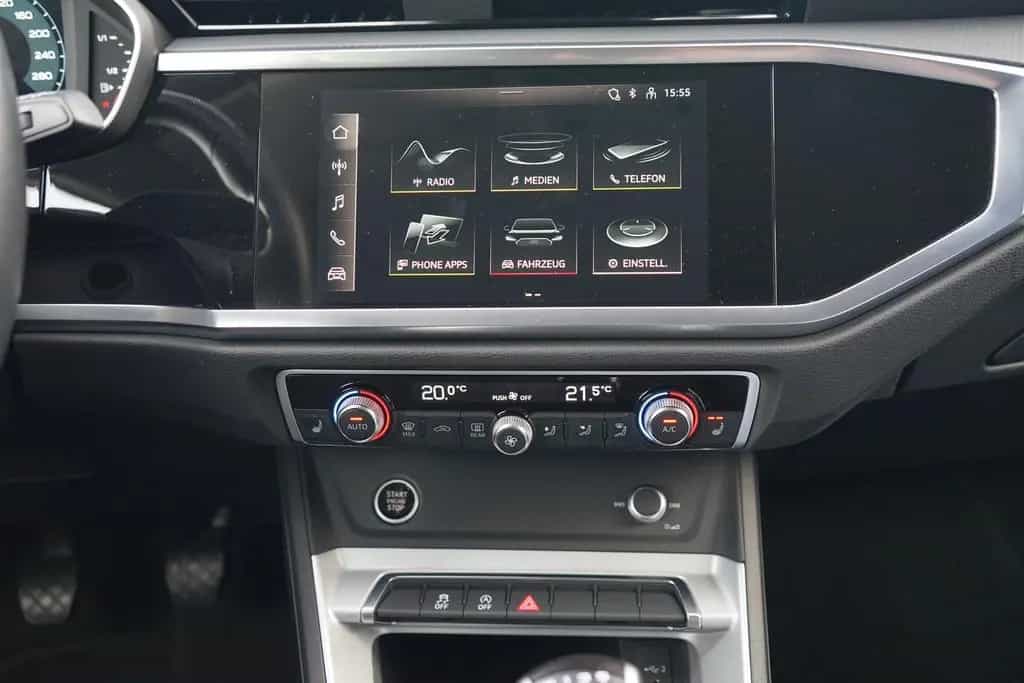 Audi Q3 35 1.5 TFSI S line LED Keyless Standheizung 10/2021-photo-17