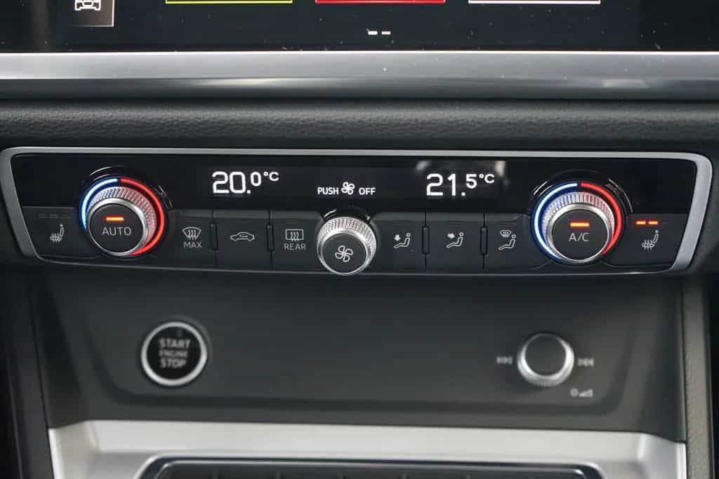 Audi Q3 35 1.5 TFSI S line LED Keyless Standheizung 10/2021-photo-18