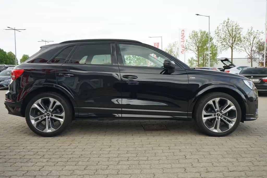 Audi Q3 35 1.5 TFSI S line LED Keyless Standheizung 10/2021-photo-2