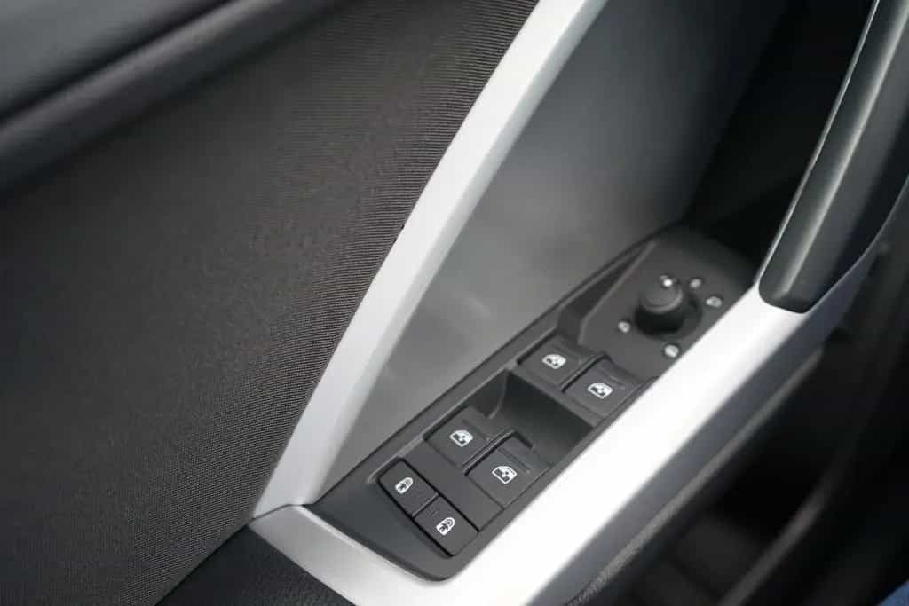 Audi Q3 35 1.5 TFSI S line LED Keyless Standheizung 10/2021-photo-26