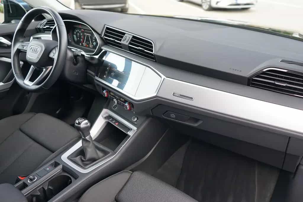 Audi Q3 35 1.5 TFSI S line LED Keyless Standheizung 10/2021-photo-4