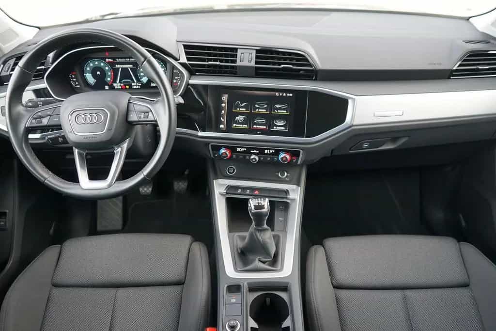 Audi Q3 35 1.5 TFSI S line LED Keyless Standheizung 10/2021-photo-5