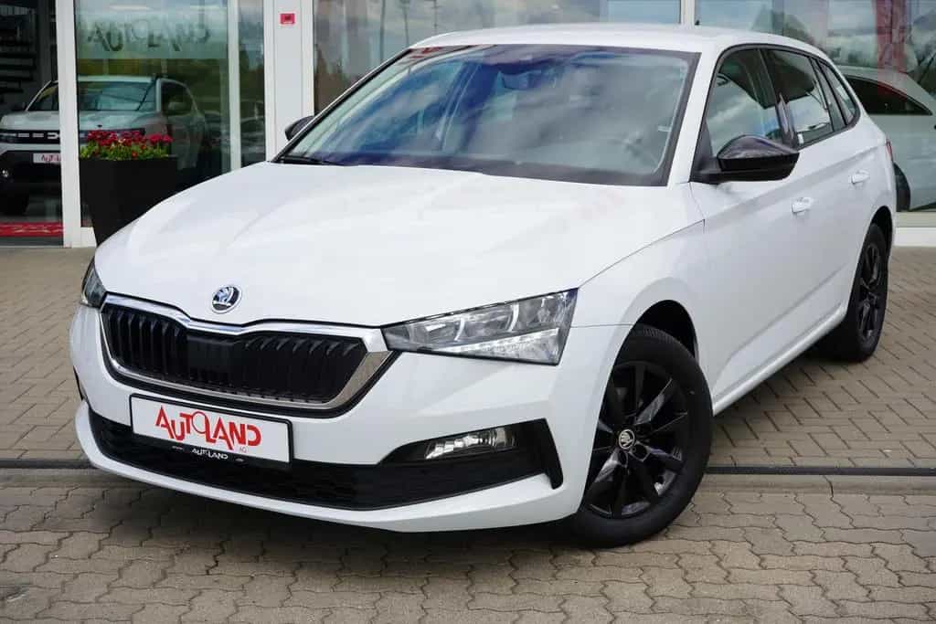 Skoda Scala 1.5 TSI DSG Style LED Kamera Tempomat DAB 08/2019-photo-1