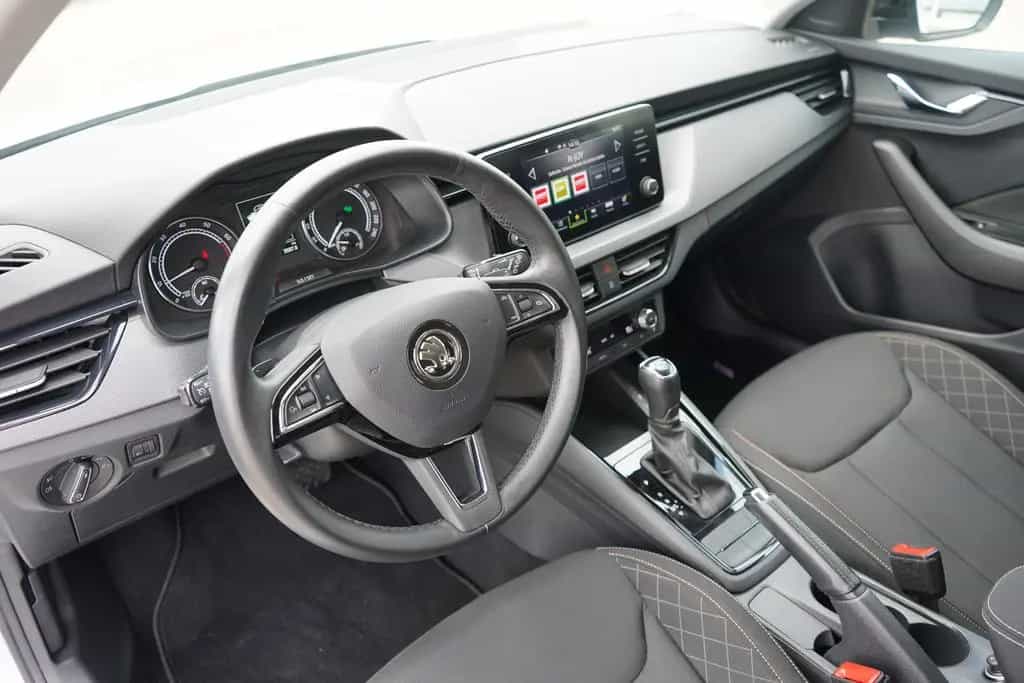 Skoda Scala 1.5 TSI DSG Style LED Kamera Tempomat DAB 08/2019-photo-10