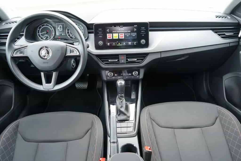 Skoda Scala 1.5 TSI DSG Style LED Kamera Tempomat DAB 08/2019-photo-11