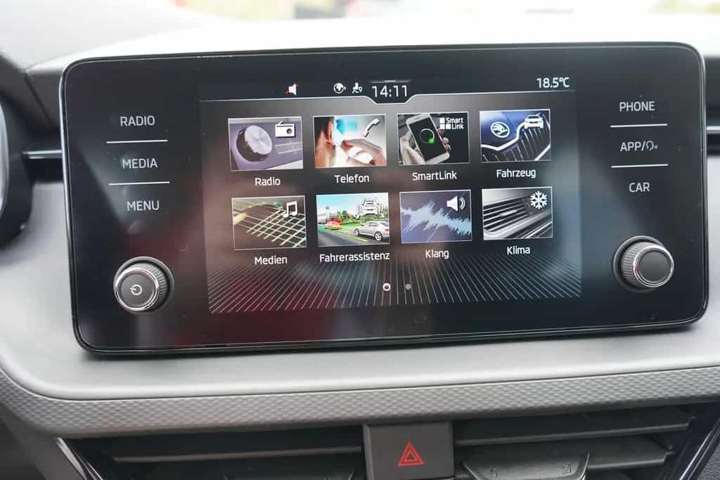 Skoda Scala 1.5 TSI DSG Style LED Kamera Tempomat DAB 08/2019-photo-13