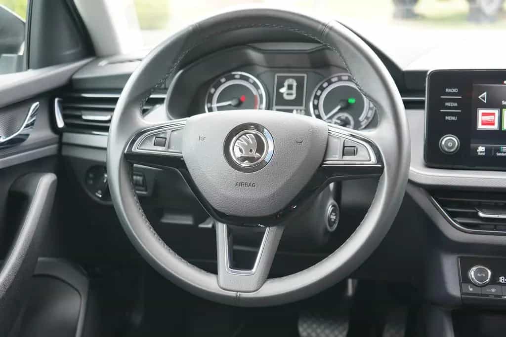 Skoda Scala 1.5 TSI DSG Style LED Kamera Tempomat DAB 08/2019-photo-24