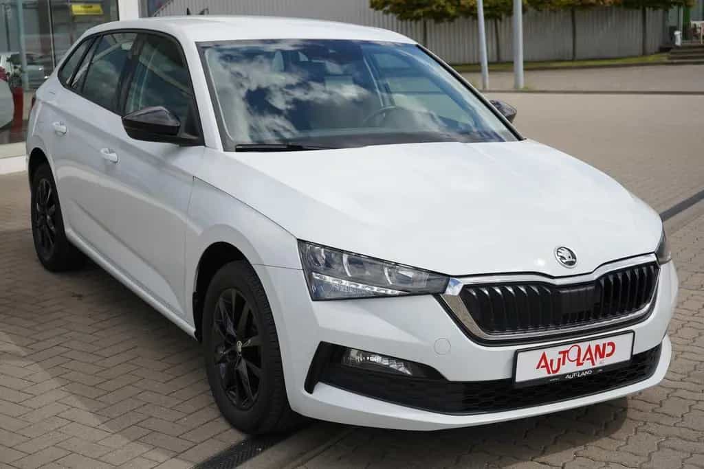 Skoda Scala 1.5 TSI DSG Style LED Kamera Tempomat DAB 08/2019-photo-42