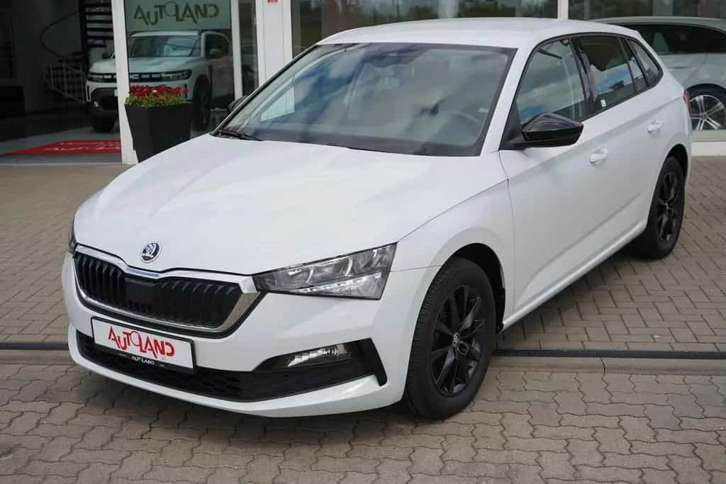 Skoda Scala 1.5 TSI DSG Style LED Kamera Tempomat DAB 08/2019-photo-43