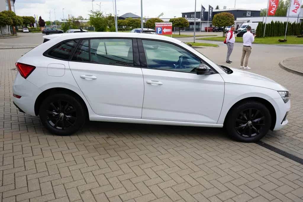 Skoda Scala 1.5 TSI DSG Style LED Kamera Tempomat DAB 08/2019-photo-6