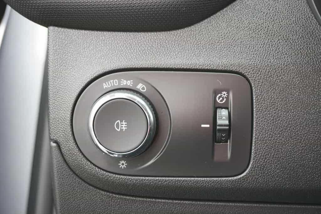 Opel Crossland (X) 1.2 Turbo Innovation Aut. LED PDC 02/2019-photo-12