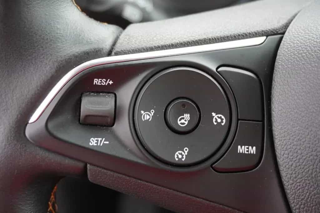 Opel Crossland (X) 1.2 Turbo Innovation Aut. LED PDC 02/2019-photo-13