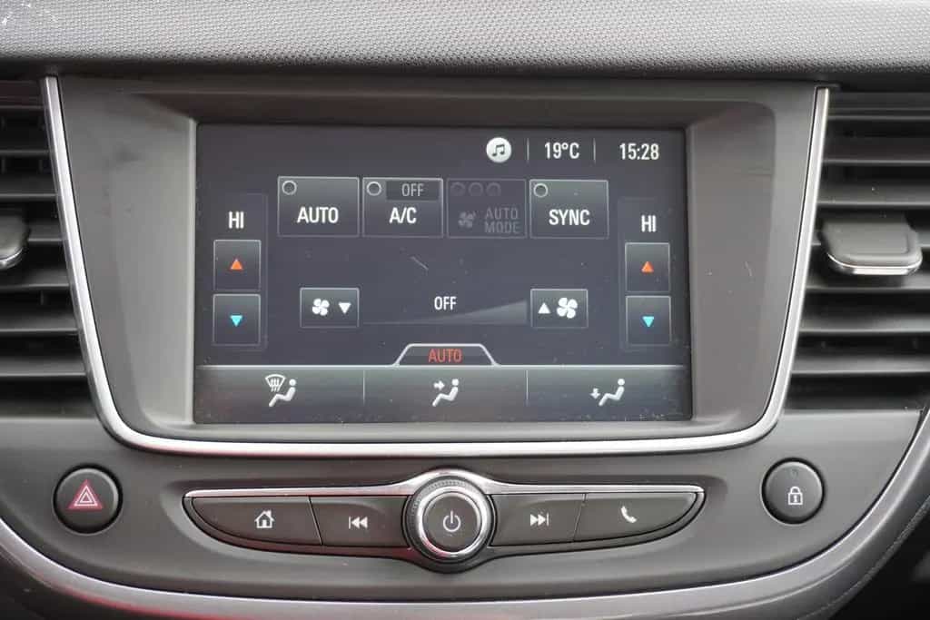 Opel Crossland (X) 1.2 Turbo Innovation Aut. LED PDC 02/2019-photo-21