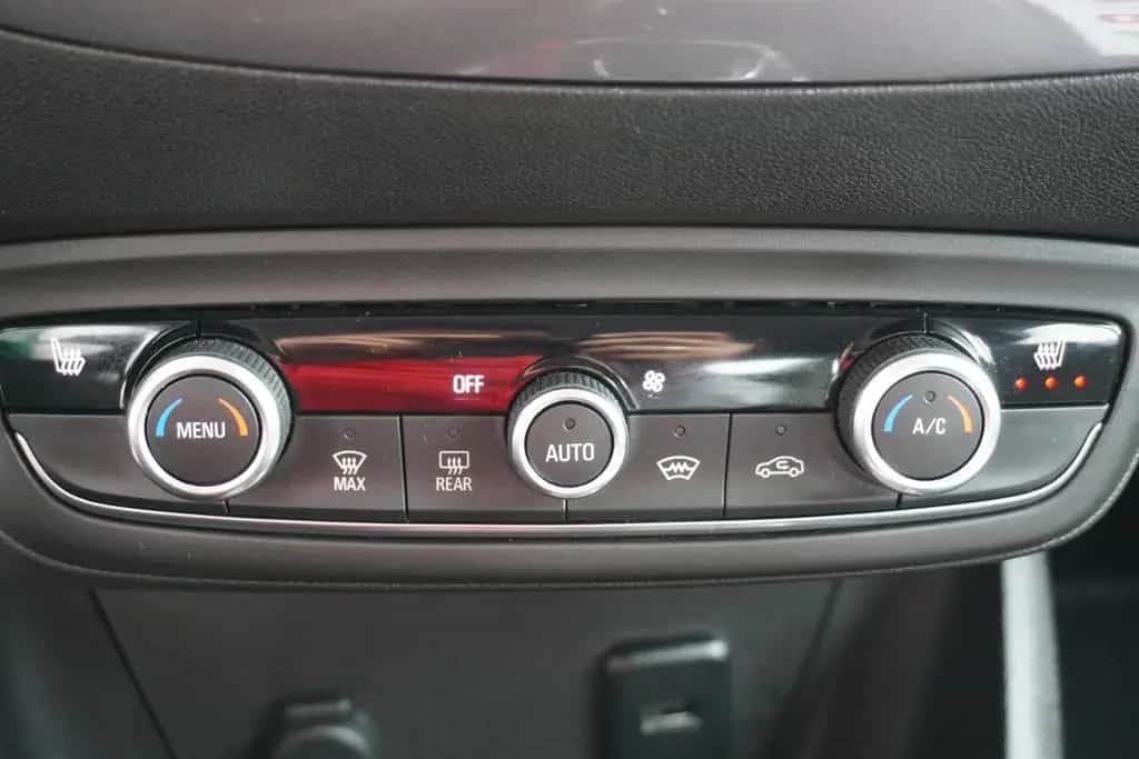 Opel Crossland (X) 1.2 Turbo Innovation Aut. LED PDC 02/2019-photo-22
