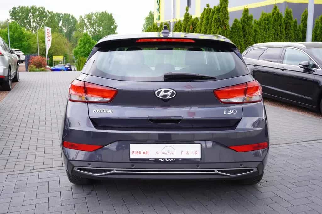 Hyundai i30 1.0 T-GDI Trend Navi Kamera Tempomat PDC USB 08/2022-photo-3
