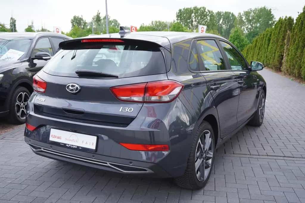 Hyundai i30 1.0 T-GDI Trend Navi Kamera Tempomat PDC USB 08/2022-photo-4