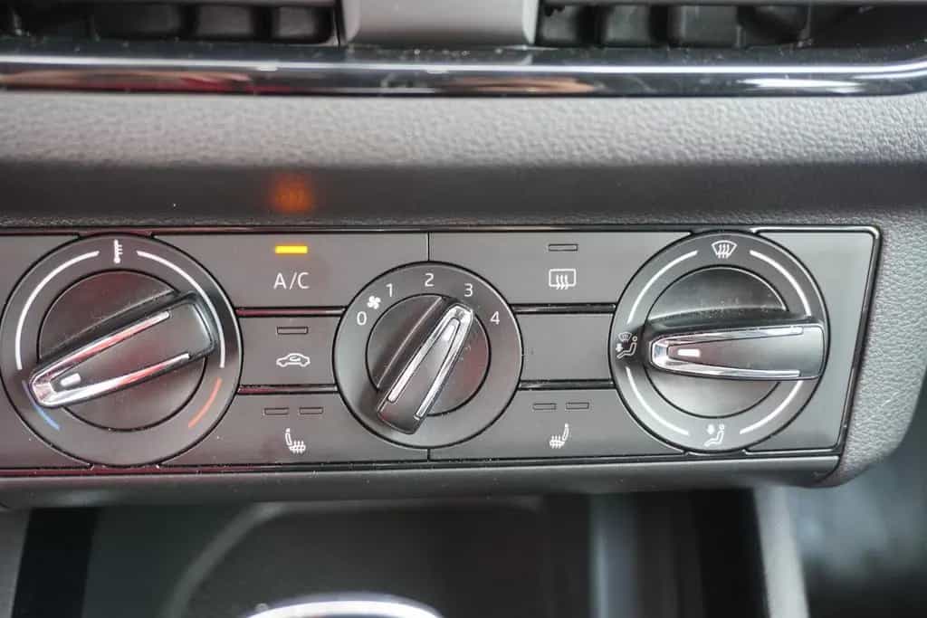 Skoda Kamiq 1.5 TSI Ambition DSG LED SmartLink AHK PDC 06/2020-photo-24