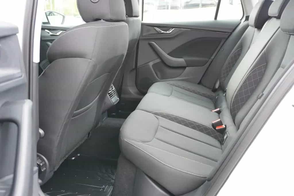 Skoda Kamiq 1.5 TSI Ambition DSG LED SmartLink AHK PDC 06/2020-photo-9