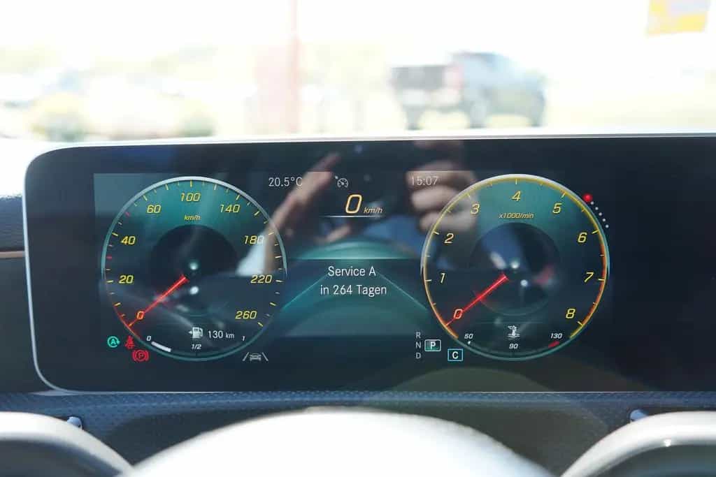 Mercedes-Benz A 220 A220 Edition 1 AMG Line Standheizung Burmester 04/2019-photo-24