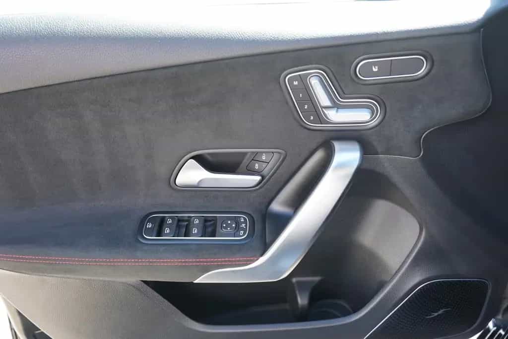 Mercedes-Benz A 220 A220 Edition 1 AMG Line Standheizung Burmester 04/2019-photo-26
