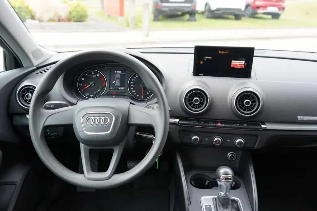 Audi A3 Sportback 1.0 TFSI basis Kamera PDC Bi-Xenon 03/2017-photo-12