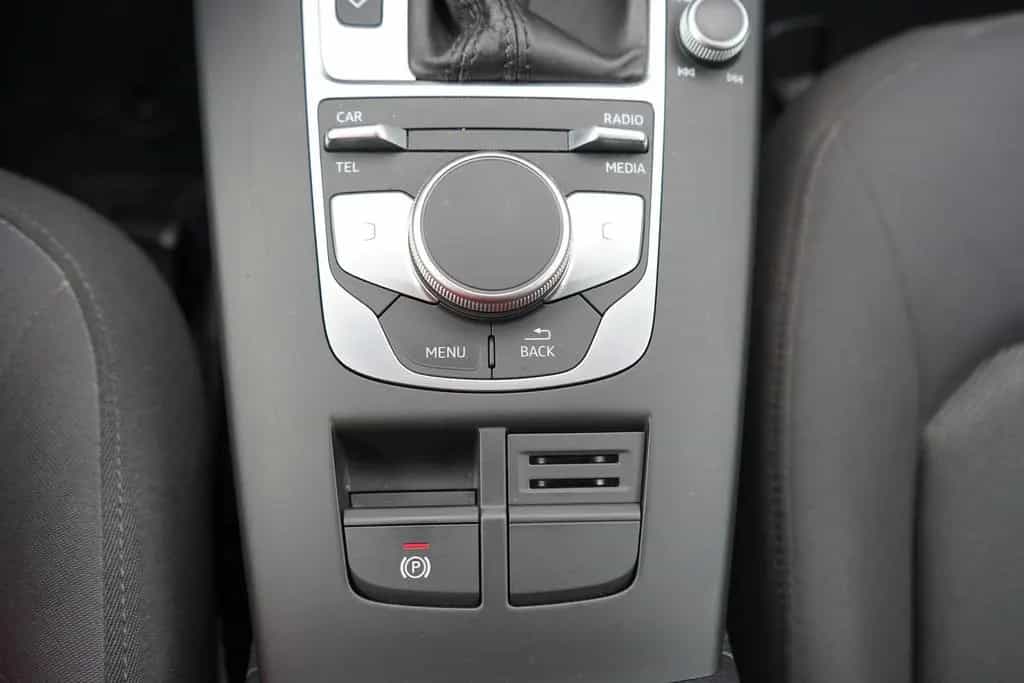 Audi A3 Sportback 1.0 TFSI basis Kamera PDC Bi-Xenon 03/2017-photo-20