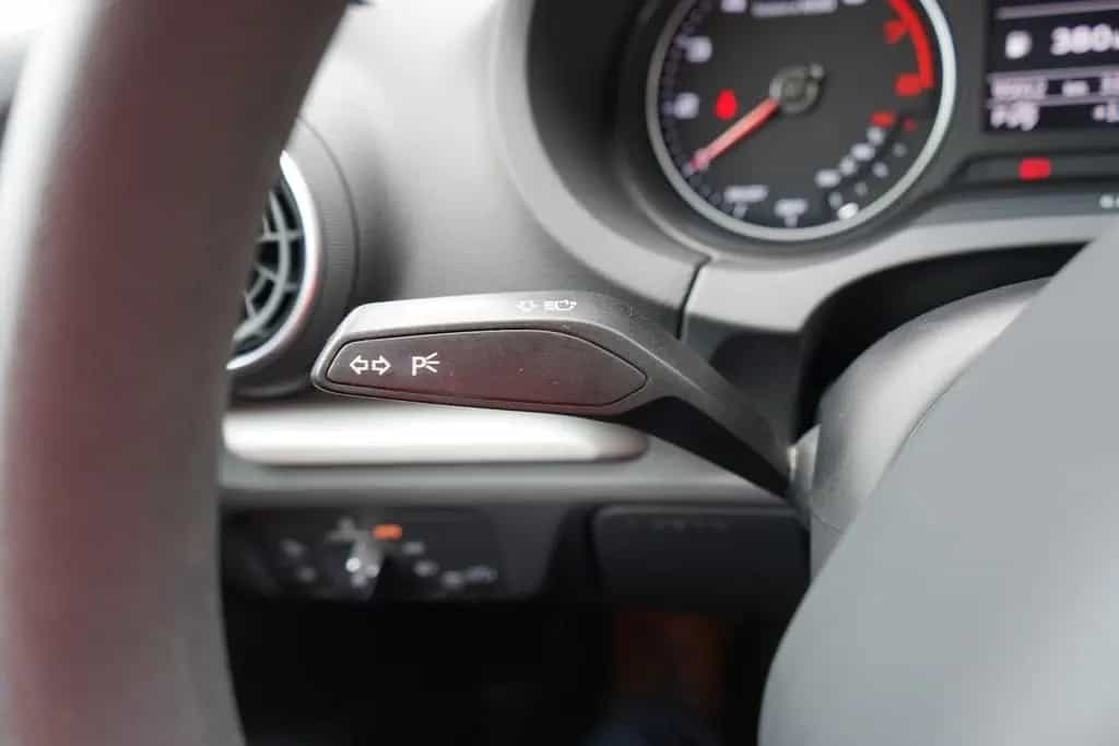 Audi A3 Sportback 1.0 TFSI basis Kamera PDC Bi-Xenon 03/2017-photo-22