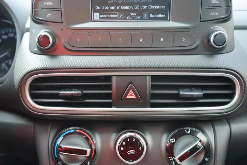 Hyundai KONA 1.0 T-GDI Select 2WD Spurhalte Tempomat USB 09/2020-photo-15